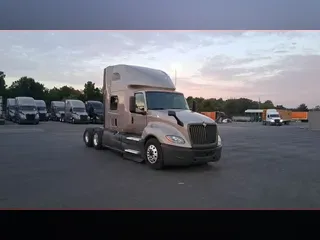 2022 International LT