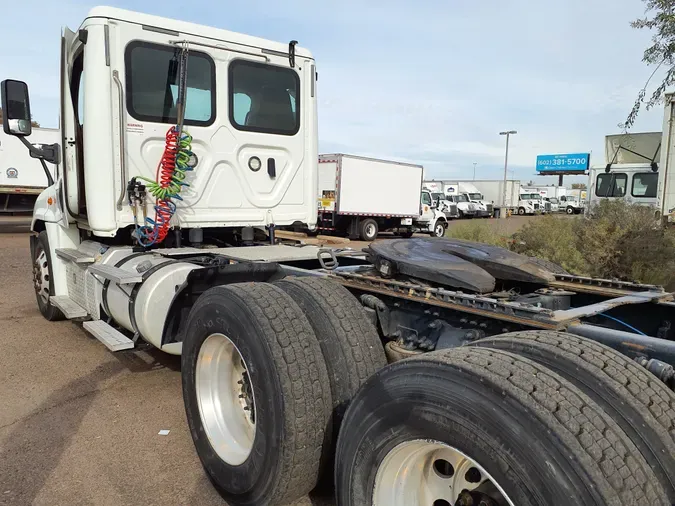 2018 FREIGHTLINER/MERCEDES CASCADIA 125