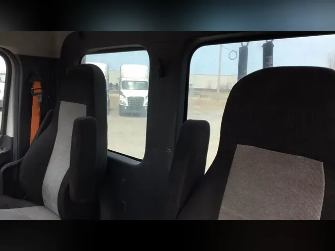 2020 Freightliner Cascadia 126