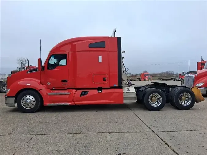2022 KENWORTH T680