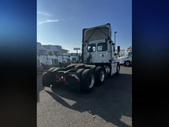2019 FREIGHTLINER/MERCEDES CASCADIA 125687596022e0a9c413eb0a7b141f49cbc