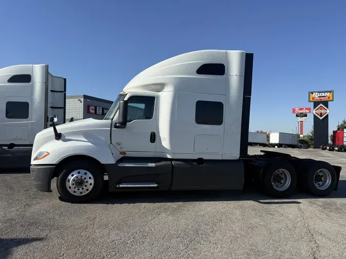 2022 International LT625