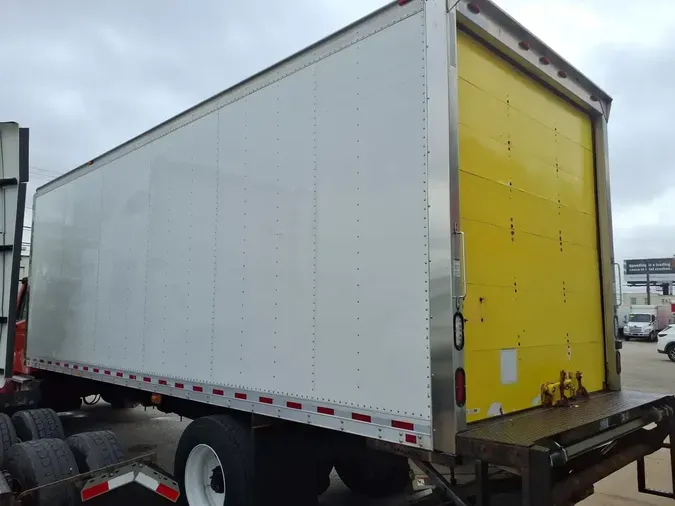 2018 FREIGHTLINER M2 106