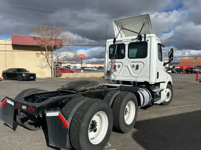 2019 FREIGHTLINER/MERCEDES CASCADIA