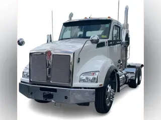 2026 Kenworth T880