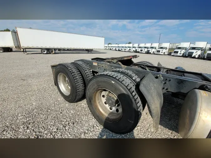 2019 Freightliner Cascadia 126