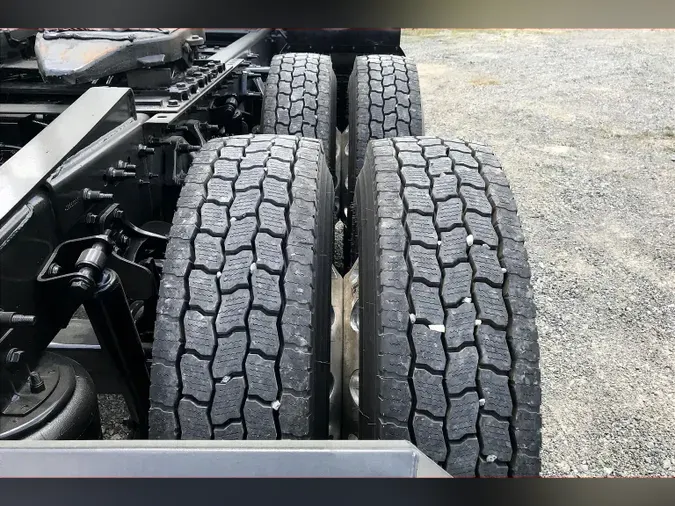2022 INT LT625 6x4