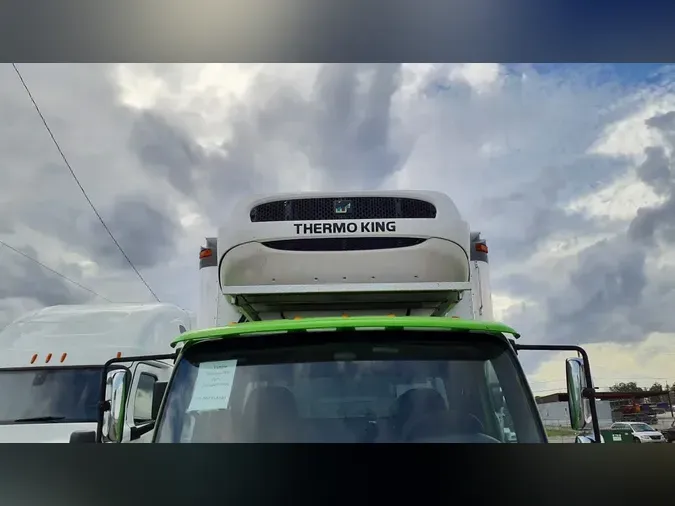 2020 FREIGHTLINER/MERCEDES M2 106