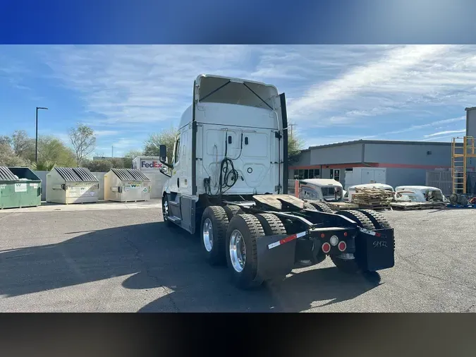 2021 Freightliner Cascadia 126687e1b1624749cc617c6d6336bdb5057