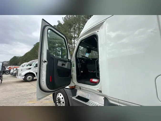 2021 Freightliner Cascadia 126