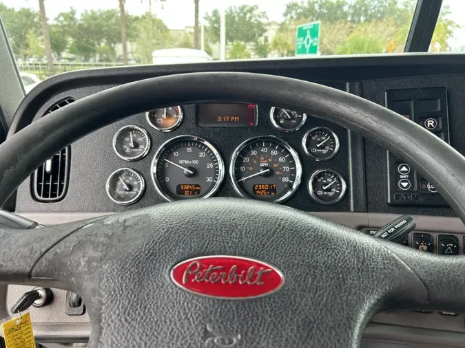 2020 Peterbilt 365