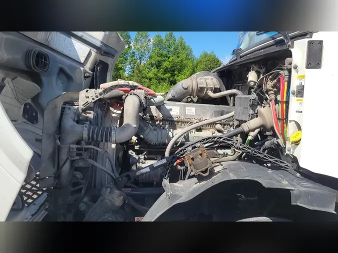 2018 Volvo VNL300