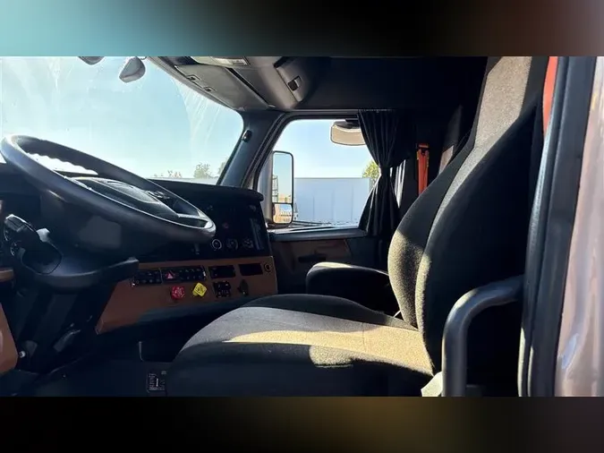 2020 FREIGHTLINER CASCADEVO1