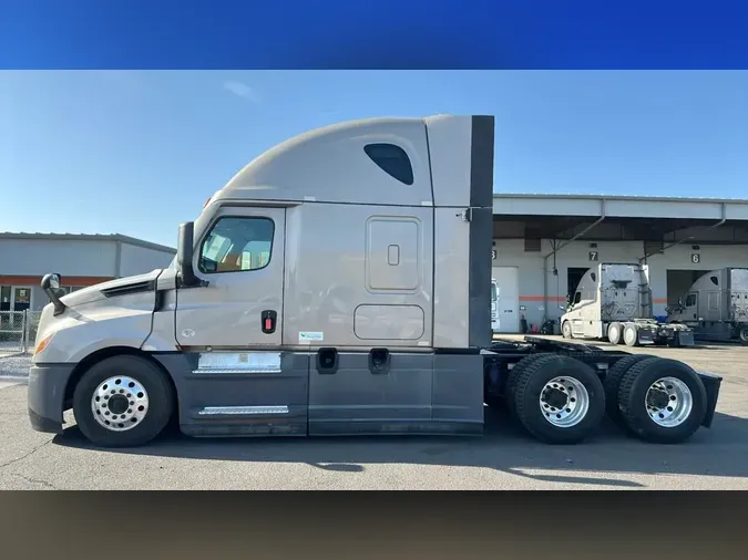 2022 Freightliner Cascadia