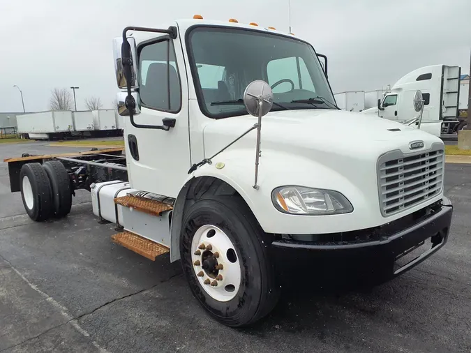 2017 FREIGHTLINER/MERCEDES M2 106