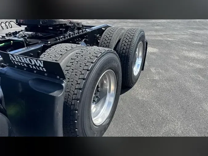 2020 FREIGHTLINER CA126