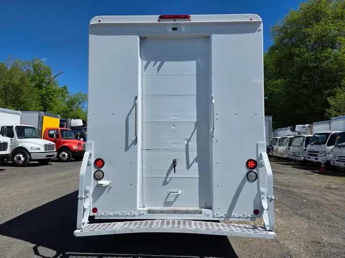 2017 FRTLR CUSTOM CHASSIS CORP MT-55 WALK-IN