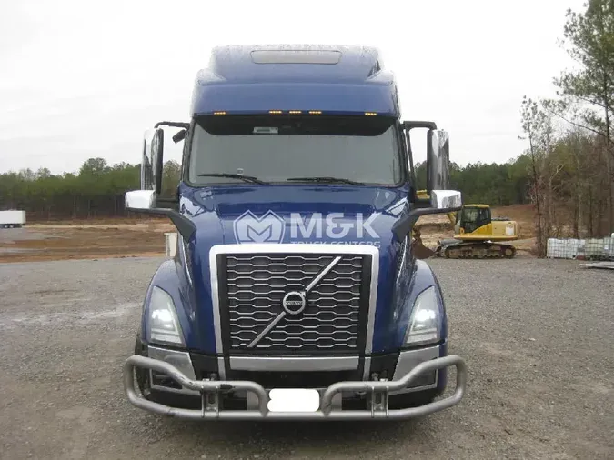 2020 VOLVO VNL64T860