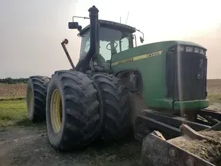 2001 John Deere 9300