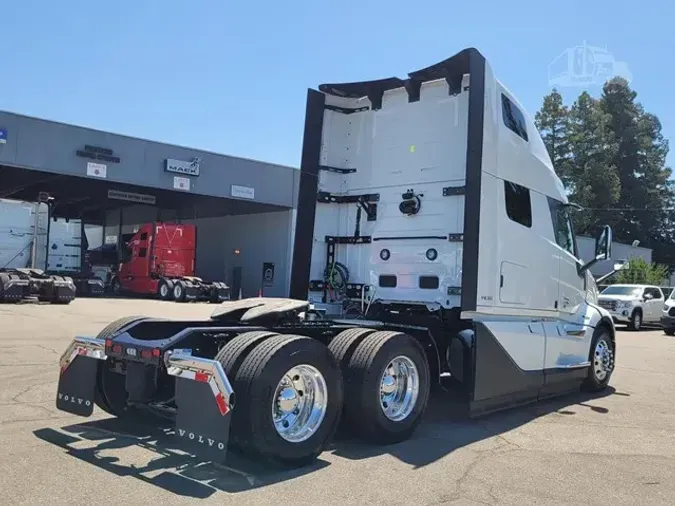 2026 VOLVO VNL64T860