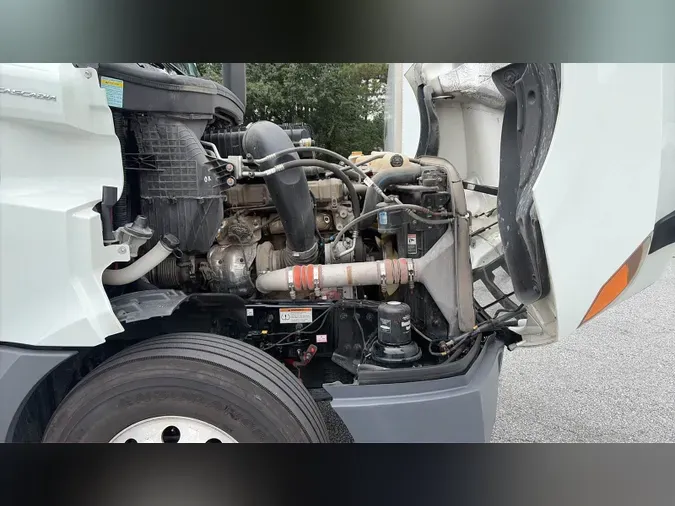 2023 Freightliner Cascadia 126688d0fd49c8566dd19621d7f04696767