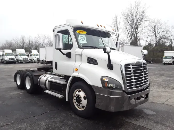 2017 FREIGHTLINER/MERCEDES CASCADIA 113