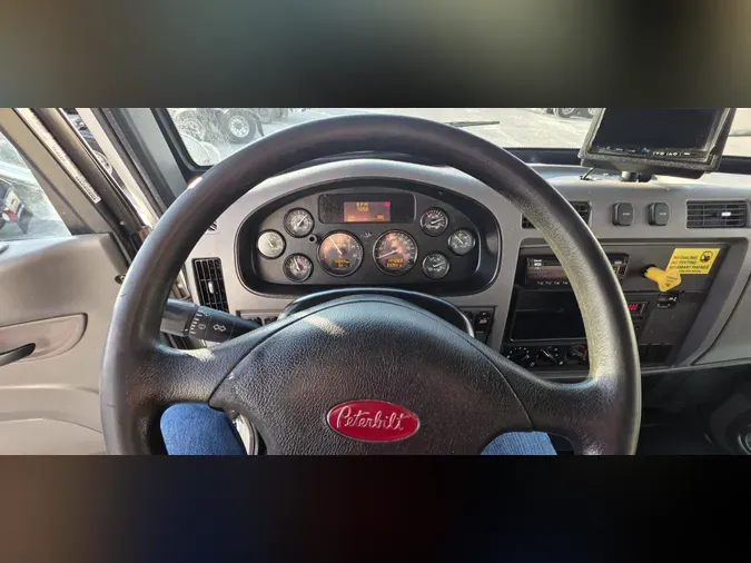 2020 Peterbilt 337688f26efe0b23bec1d400418011ca0a0