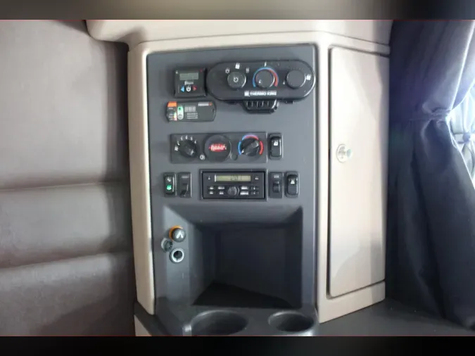 2023 Peterbilt 579