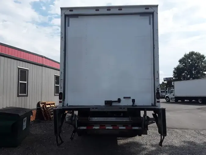 2019 FREIGHTLINER M2 106