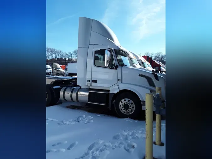 2017 VOLVO VNL42T 30068940d806b119045720a5f02adcb67a9