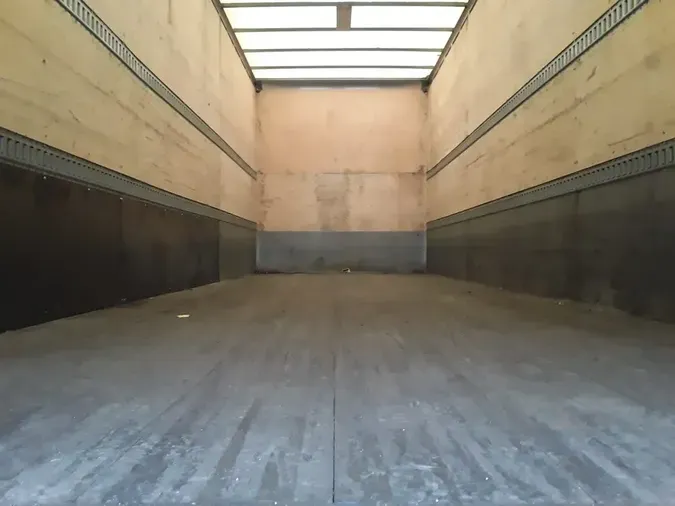 2022 FREIGHTLINER/MERCEDES M2 106