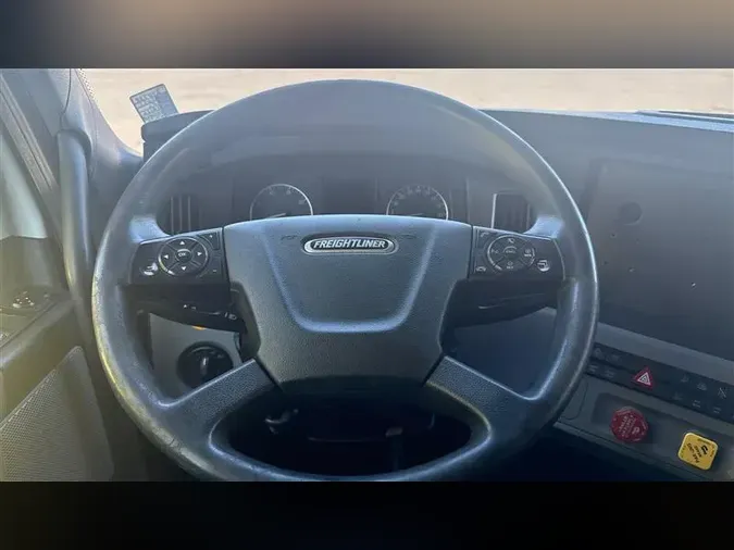 2021 FREIGHTLINER CA126