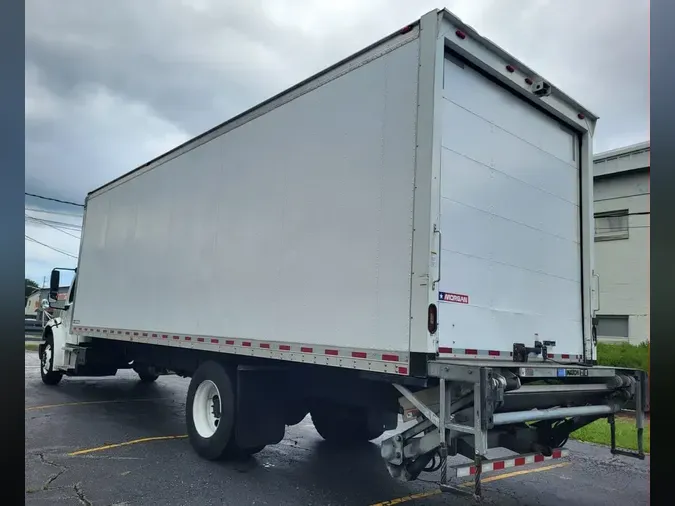 2018 FREIGHTLINER M2 106