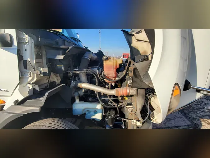 2018 International RH613