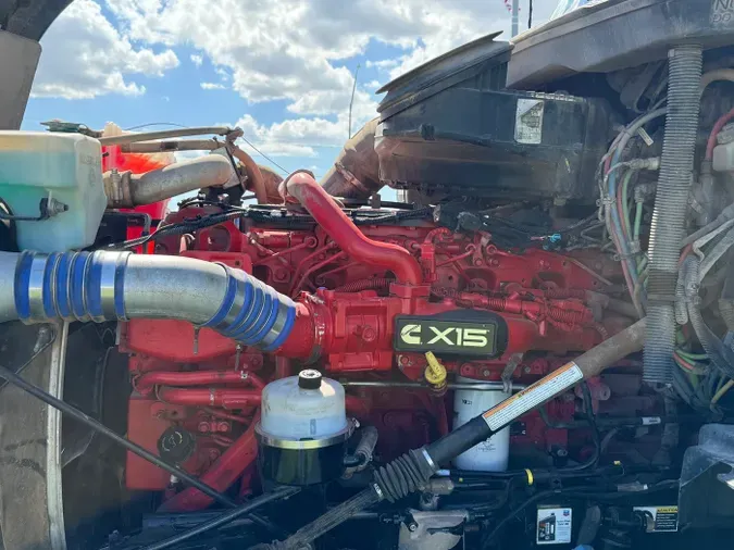 2021 Kenworth T880