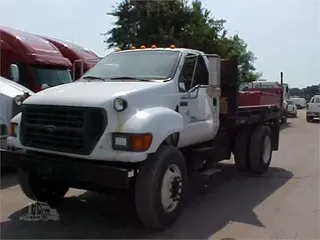 2003 FORD F750