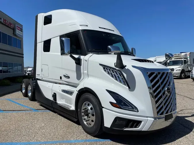 2026 VOLVO VNL64T860