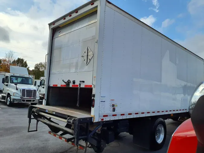 2018 FREIGHTLINER/MERCEDES M2 106