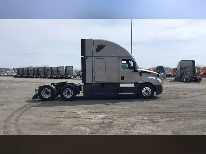 2024 Freightliner Cascadia 126
