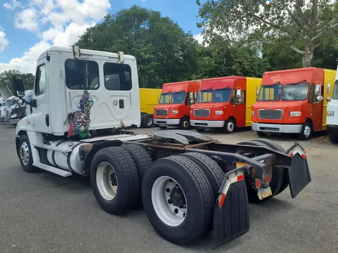 2016 FREIGHTLINER/MERCEDES CASCADIA 125