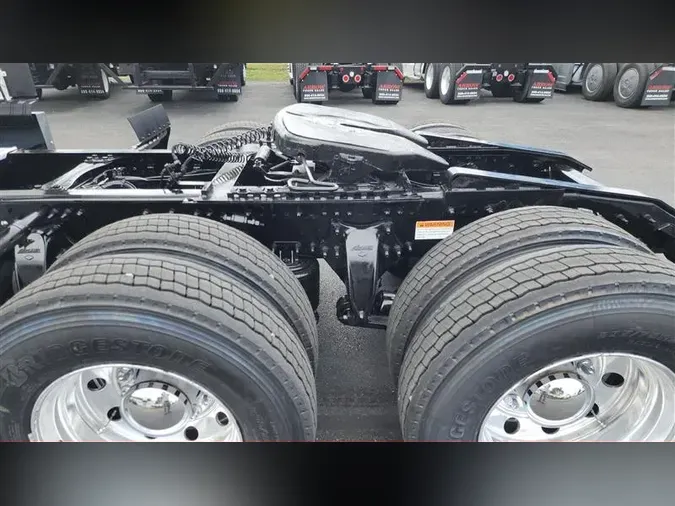 2021 FREIGHTLINER CA116