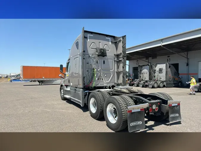 2023 Freightliner Cascadia 12668ae5fe49723db8ad737b51b9f178802