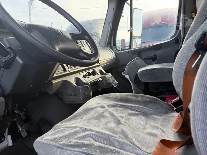 2016 FREIGHTLINER BUSINESS CLASS M2 106