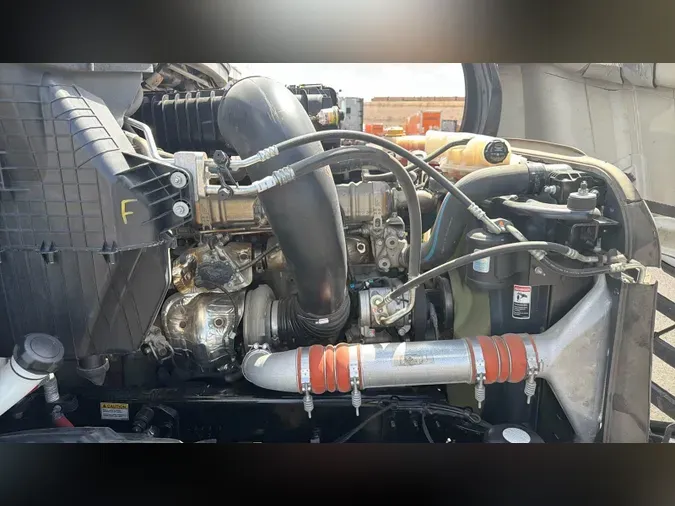 2025 Freightliner Cascadia 126