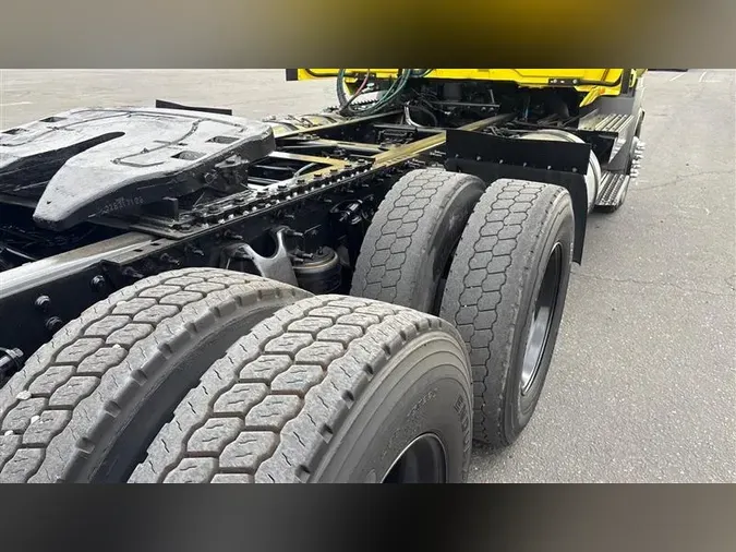 2018 INTERNATIONAL RH613