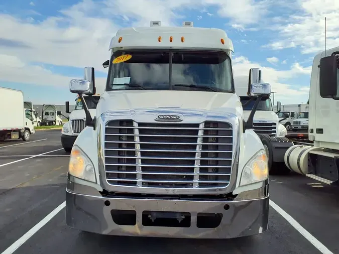 2017 FREIGHTLINER/MERCEDES CASCADIA 125