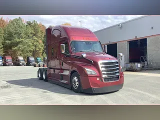 2023 Freightliner Cascadia 126