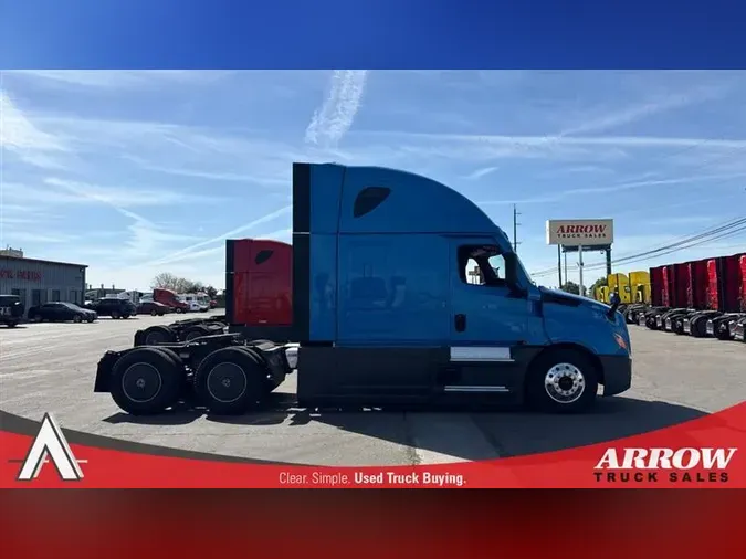 2022 FREIGHTLINER CA126