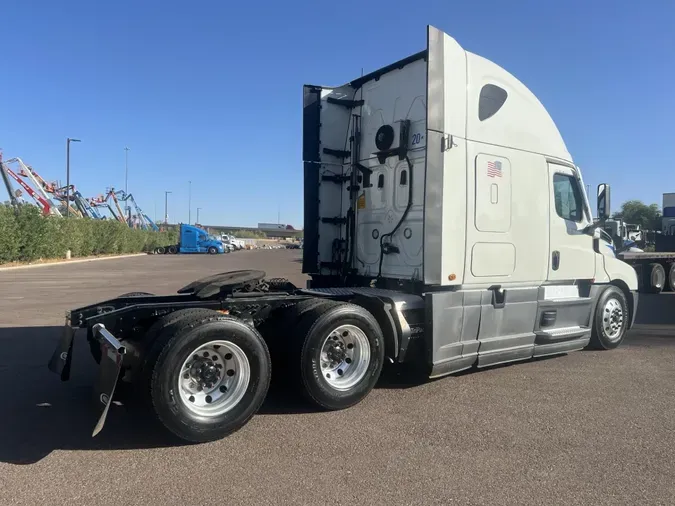 2020 Freightliner Cascadia