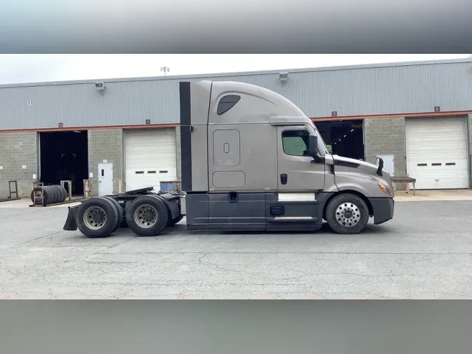2021 Freightliner Cascadia